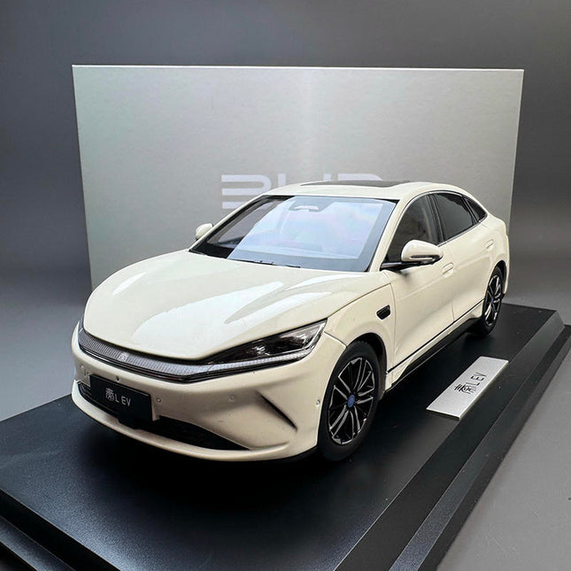 OEM BYD Qin L EV White 1:18 Diecast Model Car - detailed collector display model