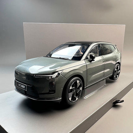 YX Car Model Volvo XC70 Opening Green 1:18 Diecast Model Car - collectible scale model car