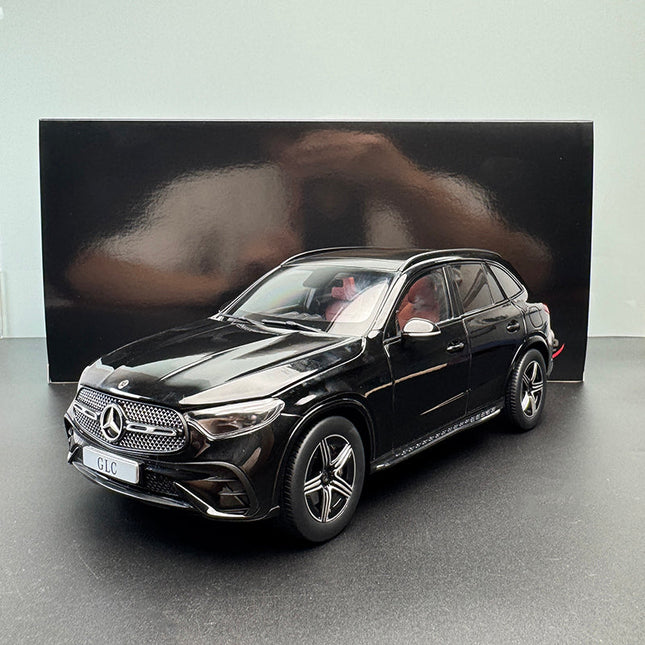 iScale Mercedes-Benz GLC X254 Gloss Black 1:18 Diecast Model Car - studio product photo of the scale model