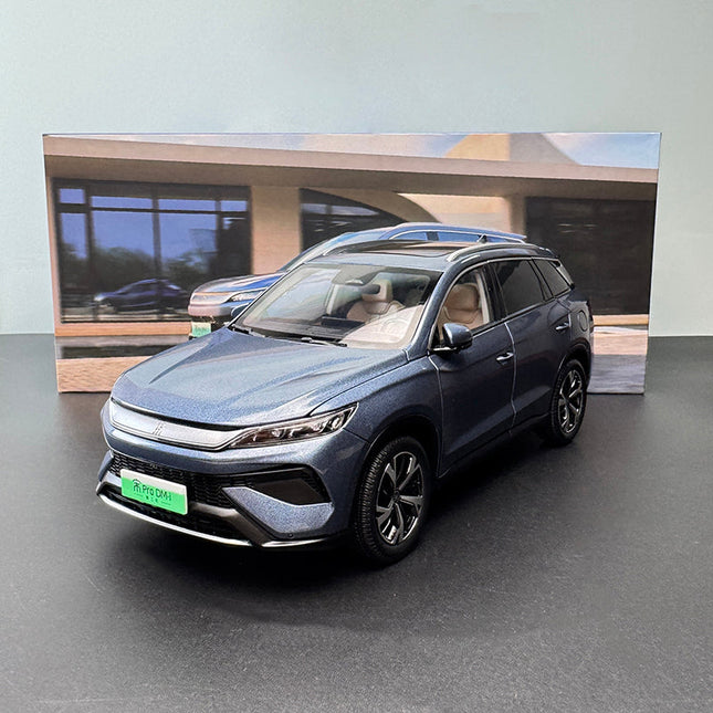 YX Car Model BYD Song PRO DMi SUV Blue 1:18 Diecast Model Car - studio product photo of the scale model