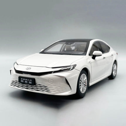 YX Car Model Toyota Camry 2024 9th Gen White 1:18 Diecast Model Car - detailed collector display model
