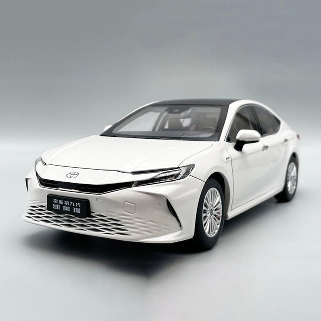 YX Car Model Toyota Camry 2024 9th Gen White 1:18 Diecast Model Car - detailed collector display model