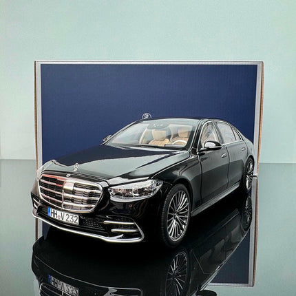 Norev Mercedes-Benz W223 S600 1:18 Diecast Model Car - scale model for display