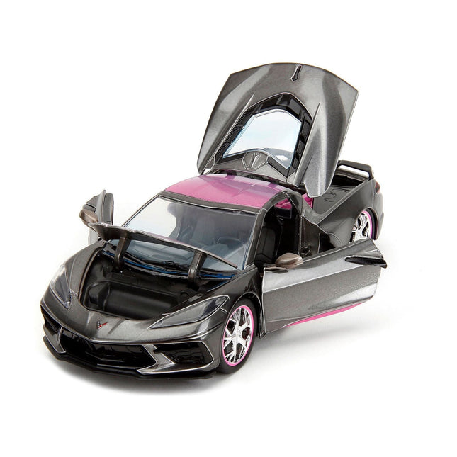 https://cdn.shopify.com/s/files/1/0504/9925/6496/files/2020-chevrolet-corvette-stingray-gray-metallic-with-pink-carbon-hood-and-top-pink-slips-series-124-diecast-model-car-by-jada-582337.jpg?v=1748419129