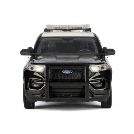 https://cdn.shopify.com/s/files/1/0504/9925/6496/files/2022-ford-police-interceptor-utility-black-and-white-los-angeles-police-department-lapd-with-flashing-light-bar-and-front-and-rear-lights-and-sounds-124-diecast-565736.jpg?v=1756087111