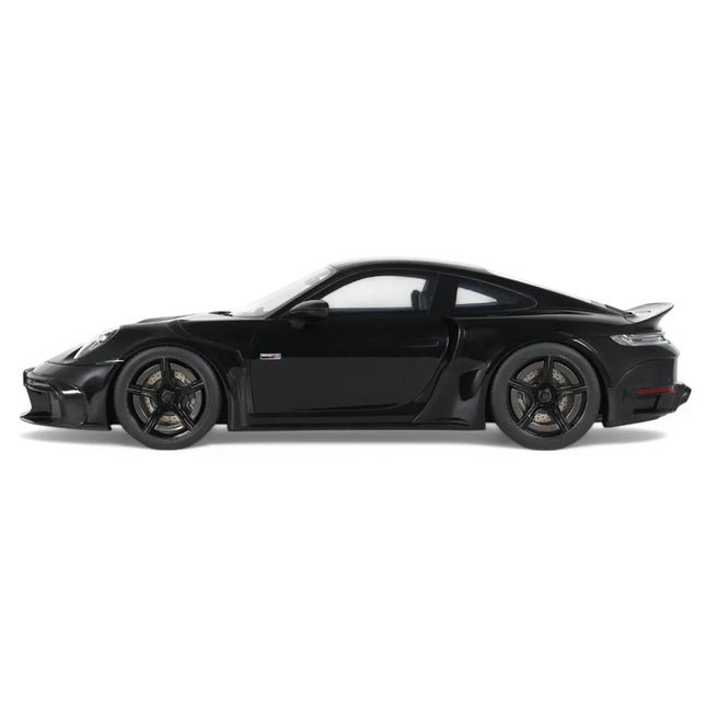 https://cdn.shopify.com/s/files/1/0504/9925/6496/files/2023-brabus-900-rocket-r-black-model-118-model-car-by-gt-spirit-484027.jpg?v=1756086916