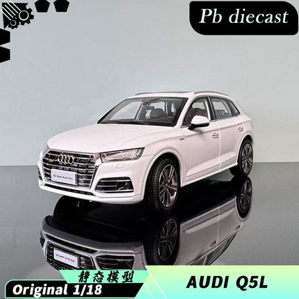 YX Car Model Audi Q5 White Black 1:18 Diecast Model Car - detailed collector display model