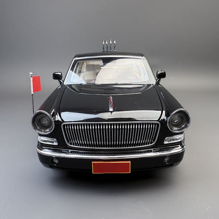 Hongqi Classic Sedan Black 1:18 Diecast Model Car - detailed collectible replica