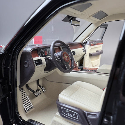 Hongqi Classic Sedan Black 1:18 Diecast Model Car - detailed studio model shot