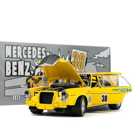 Minichamps Mercedes-Benz 300SEL 6.8 AMG 1971 1:18 Diecast Model Car - premium collector scale model