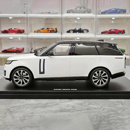 GT Spirit Range Rover P530 White GT533 1:18 Resin Model Car - fine detailed model replica