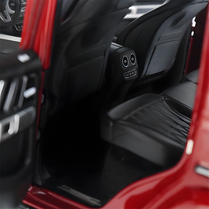 Minichamps 2020 Mercedes-Benz G-Class W463 1:18 Diecast Model Car - collector edition scale model