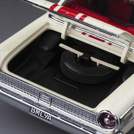 Sun Star 1963 Ford Galaxie 500XL 1:18 Diecast Model Car - model display piece for collectors