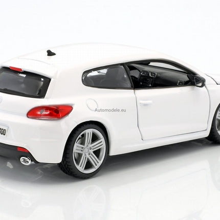 https://automodele.eu/environment/cache/images/productGfx_203434_0_0/21060Wh-Volkswagen-Scriocco-R-2009-Bburago-124.jpg