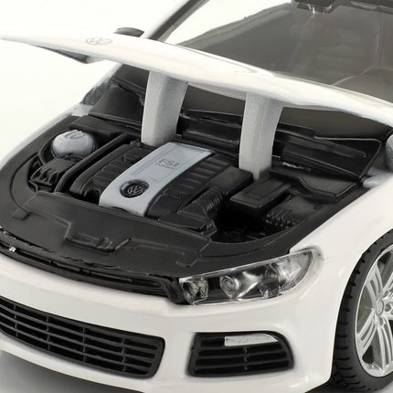 https://automodele.eu/environment/cache/images/productGfx_203437_0_0/21060Wh-Volkswagen-Scriocco-R-2009-Bburago-124.jpg
