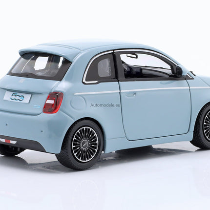 https://automodele.eu/environment/cache/images/productGfx_747658_0_0/21110Bu-Fiat-500e-2023-Light-Blue-Bburago-124.jpg