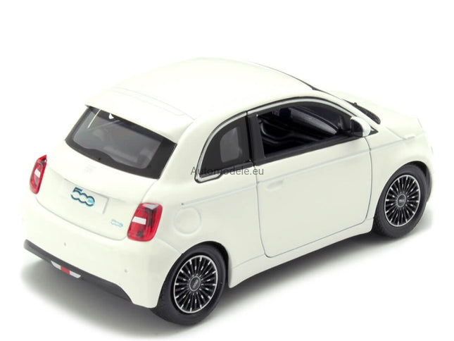 https://automodele.eu/environment/cache/images/productGfx_747700_0_0/21110Wh-Fiat-500e-500-E-2023-White-Bburago-124.jpg