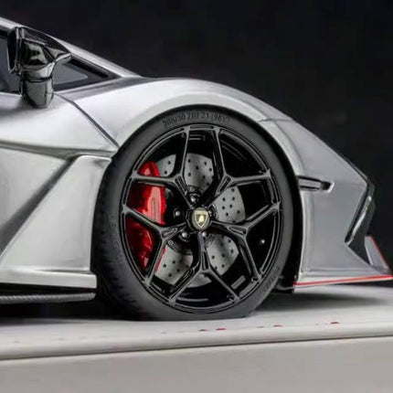 Perfected Form Mechanics Lamborghini Revuelto Green 1:18 Resin Model Car - scale replica for enthusiasts
