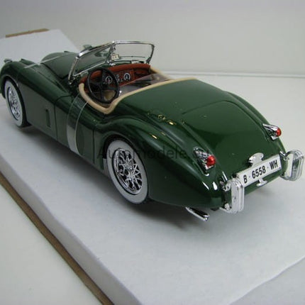 https://automodele.eu/environment/cache/images/productGfx_203536_0_0/22018Gr-Jaguar-XK-120-Roadster-1948-Bburago-124.jpg