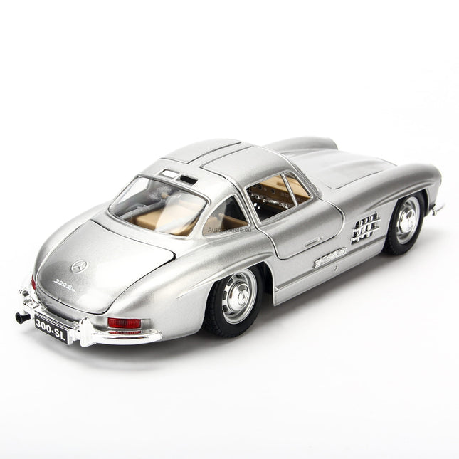 https://automodele.eu/environment/cache/images/productGfx_690127_0_0/22023-Mercedes-Benz-300SL-1954-Bburago-124.jpg