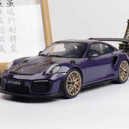 GT Spirit Porsche 911 (991.2) Ultraviolet Purple 1:18 Resin Model Car - studio product photo of the scale model
