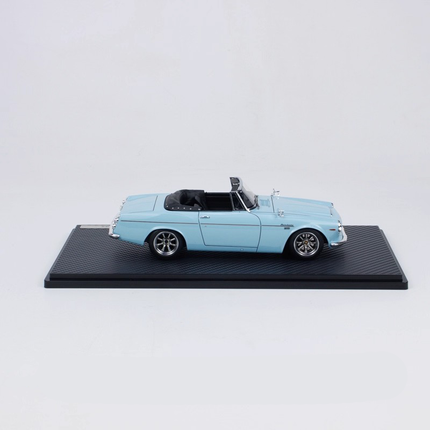 Ignition Model Fairlady 2000 SR311 Limited 1:18 Resin Model Car - premium collector scale model