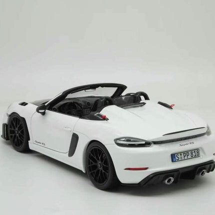 Norev Porsche 718 Spyder RS Weissach Pack 1:18 Diecast Model Car - detailed studio model shot