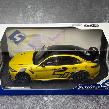 Solido Alfa Romeo Giulia GTA 2019 Red 1:18 Diecast Model Car - model display piece for collectors