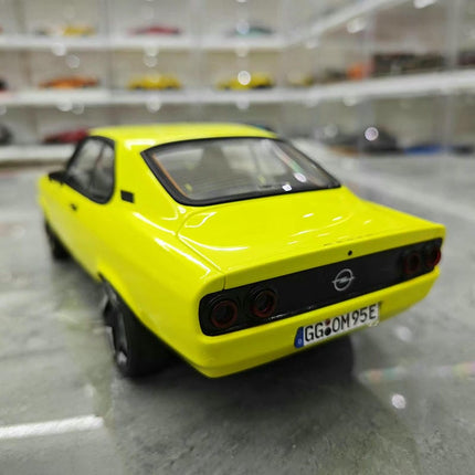 Otto Opel Manta GSE Yellow Black Hood 1:18 Resin Model Car - collectible scale model car