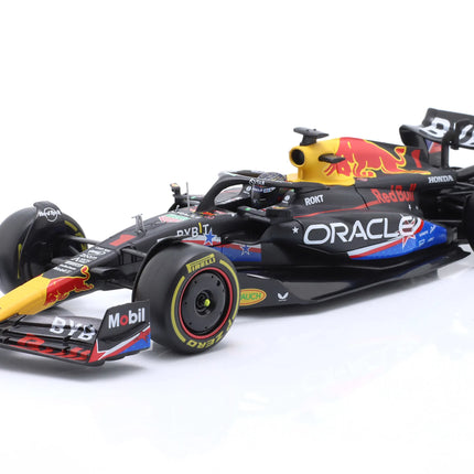 https://automodele.eu/environment/cache/images/productGfx_755579_0_0/28030-Red-Bull-RB19-1-Max-Verstappen-Winner-USA-GP-Austin-F1-Formula-1-World-Champion-2023---Gablotka---Bburago-124.webp