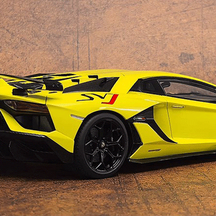 AutoArt Lamborghini Aventador SVJ Yellow 1:18 Diecast Model Car - fine detailed model replica