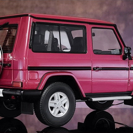AutoArt Mercedes-Benz G500 1998 SWB 1:18 Diecast Model Car - premium collector scale model