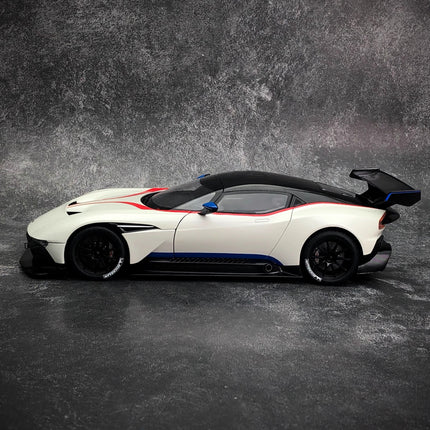 AutoArt Aston Martin Vulcan White 1:18 Diecast Model Car - fine detailed model replica