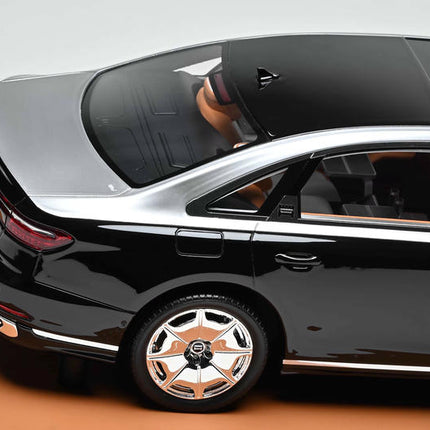 Vehicle Art Audi A8L Horch Black-Silver 1:18 Resin Model Car - detailed die-cast style model