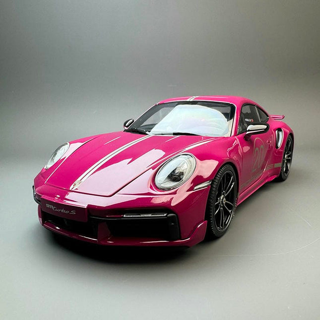 Minichamps Porsche Turbo S 1:18 Diecast Model Car - detailed collector display model