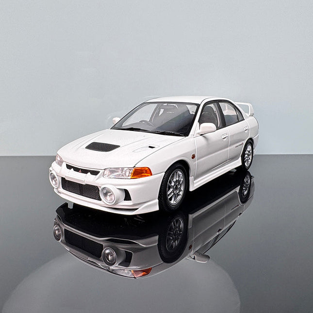 Motorhelix Mitsubishi Lancer Evolution IV 1:18 Diecast Model Car - studio product photo of the scale model