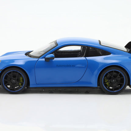 https://automodele.eu/environment/cache/images/productGfx_728207_0_0/31458-Porsche-911-992-GT3-Coupe-2022-Maisto-118.jpg