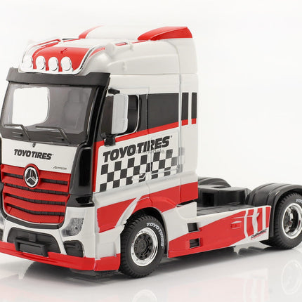 https://automodele.eu/environment/cache/images/productGfx_720771_0_0/32201-Mercedes-Benz-Actros-Gigaspace-4x2-Truck-Bburago-143.jpg