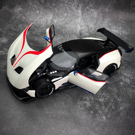 AutoArt Aston Martin Vulcan White 1:18 Diecast Model Car - collector edition scale model