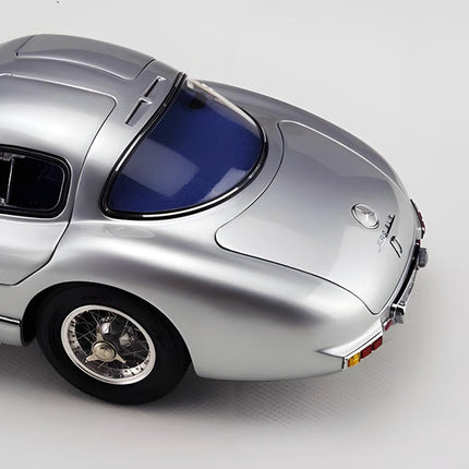 CMC Mercedes-Benz 300 SLR 1955 Uhlenhaut Coupe Silver 1:18 Diecast Model Car - detailed collectible replica