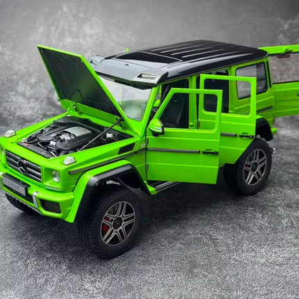 AutoArt Mercedes-Benz G500 4x4² 2016 Green 1:18 Diecast Model Car - collectible scale model car
