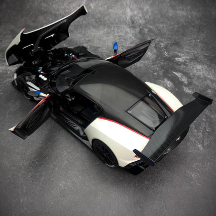 AutoArt Aston Martin Vulcan White 1:18 Diecast Model Car - hand-finished display model