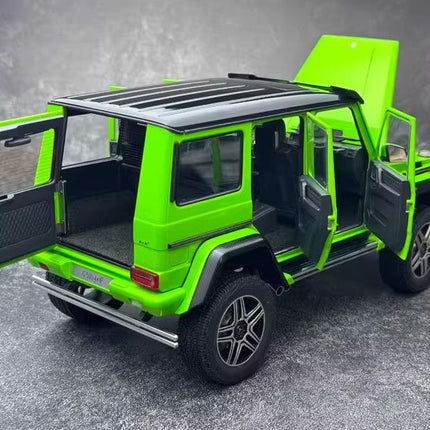 AutoArt Mercedes-Benz G500 4x4² 2016 Green 1:18 Diecast Model Car - studio product photo of the scale model