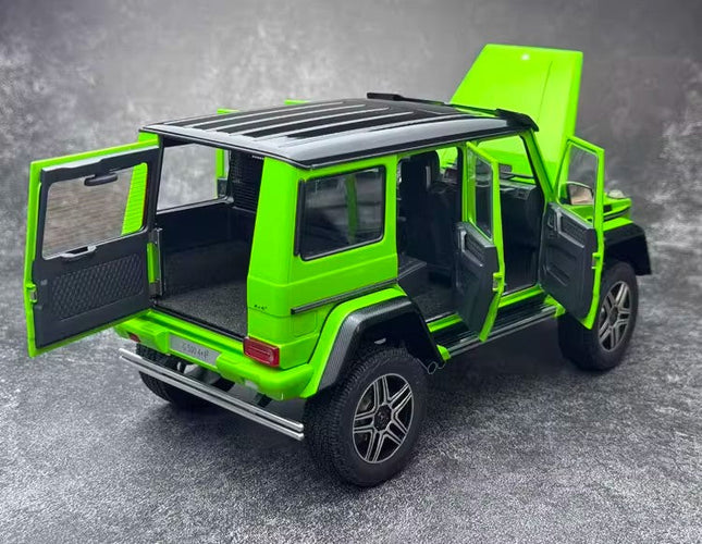 AutoArt Mercedes-Benz G500 4x4² 2016 Green 1:18 Diecast Model Car - studio product photo of the scale model