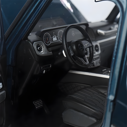 Minichamps 2020 Mercedes-Benz G-Class W463 1:18 Diecast Model Car - showroom-quality model replica