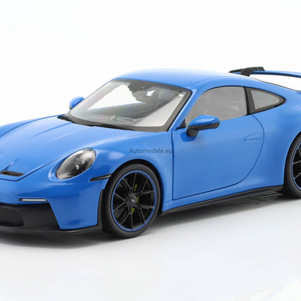 https://automodele.eu/environment/cache/images/productGfx_728205_0_0/36458-Porsche-911-992-GT3-Coupe-2022-Maisto-118.jpg