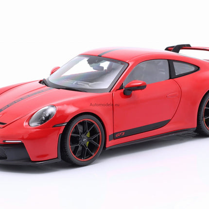 https://automodele.eu/environment/cache/images/productGfx_735079_0_0/36458-Porsche-911-992-GT3-Coupe-2022-Red-Maisto-118.jpg