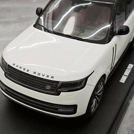 GT Spirit Range Rover P530 White GT533 1:18 Resin Model Car - scale model collectible piece