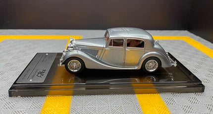 Century Dragon Jaguar MKIV Jaguar XK-140 1:43 Diecast Model Car - scale replica for enthusiasts