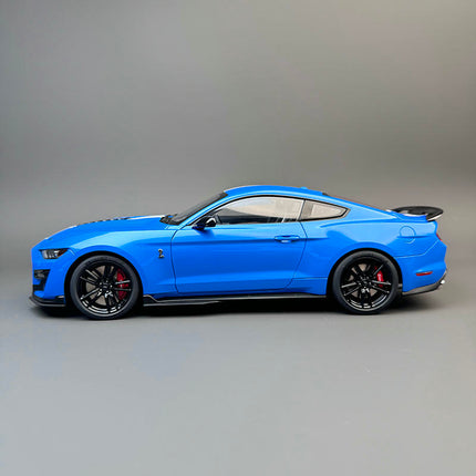 AutoArt Ford Mustang Shelby GT500 Blue 1:18 Diecast Model Car - fine detailed model replica